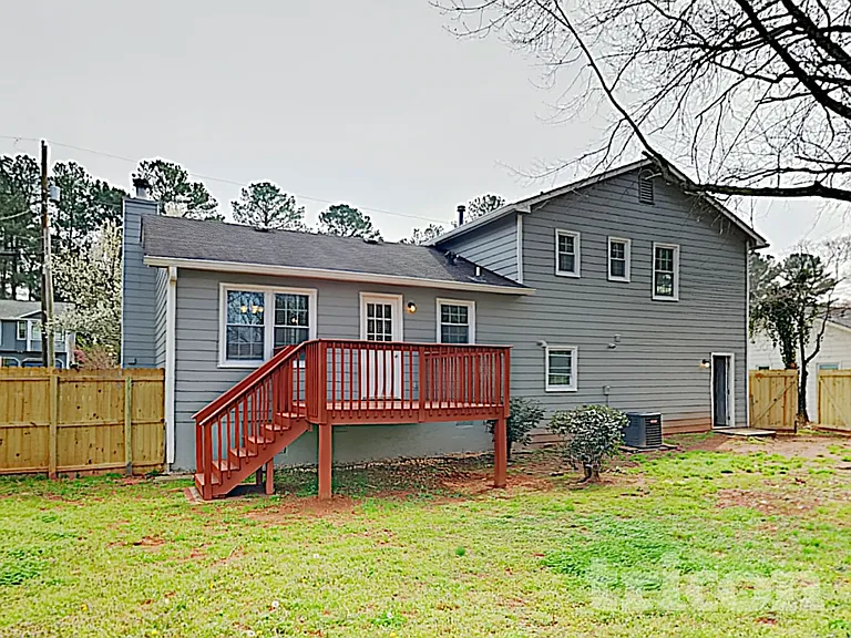 190 Canterbury Ln — Photo 14