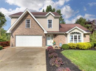 206 Pine Cir, Dunbar, WV 25064