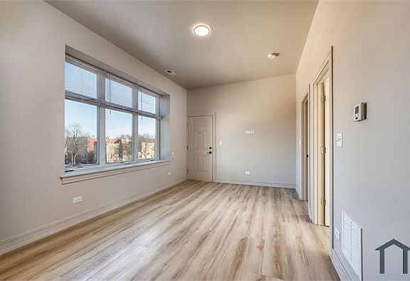 2nd image of 1427 S Kedzie Ave #2A