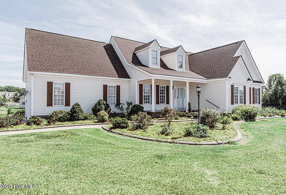 1st image of 1565 Glen Eagles Court