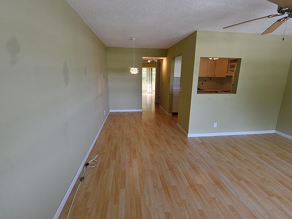 2nd image of 14 Windsor A #14