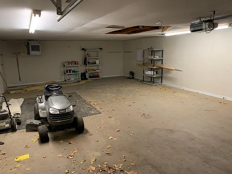 202 SE Park View Dr — Photo 3