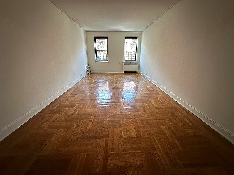 1005 Walton Ave #3F — Photo 2