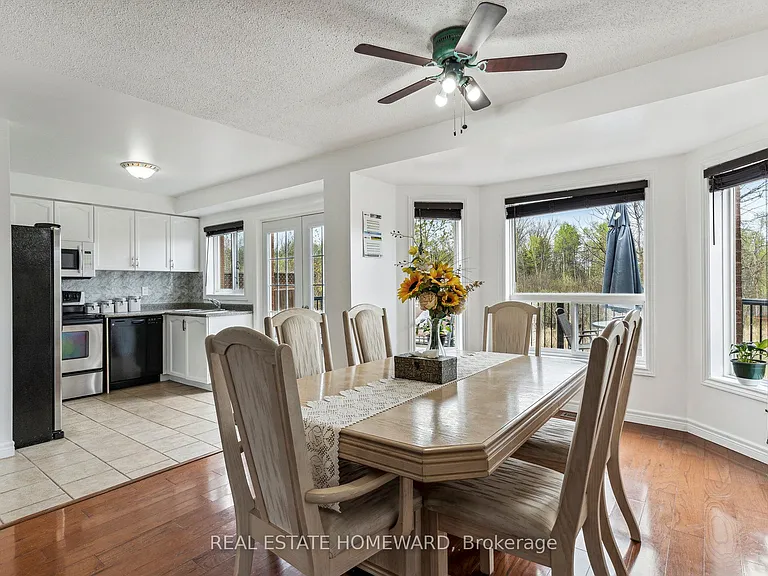 1117 Ashley Ct — Photo 10