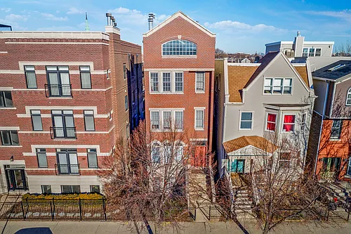 1326 W Diversey Pkwy Photo 1