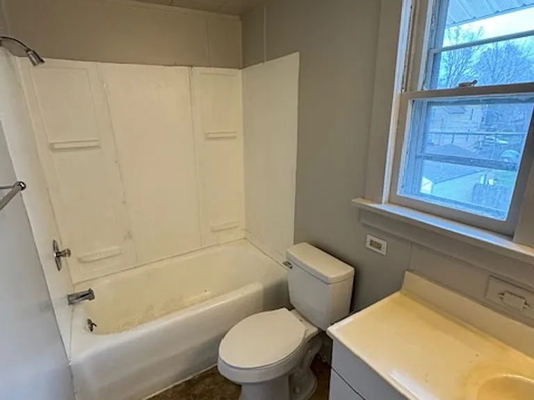 1516 Bayer Ave — Photo 7