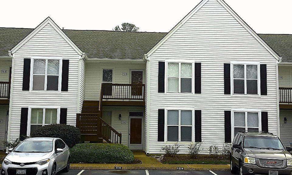 1st image of 124 Persimmon Dr