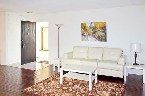 1033 Cordova St #8 Photo 1