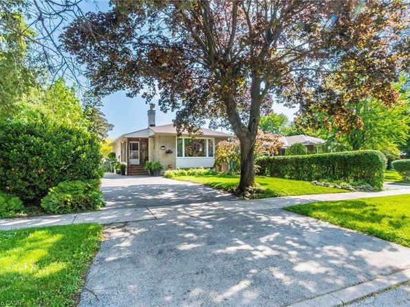 1293 Daimler Rd, Mississauga, ON L5J 3T3
