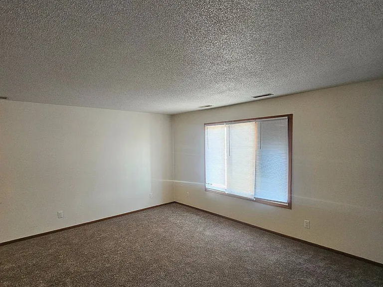 614 N East St #2 — Photo 3