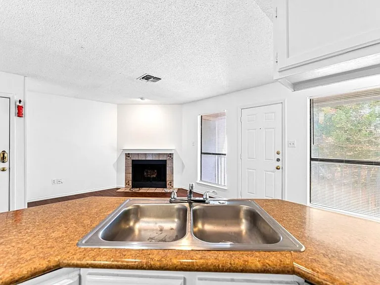 7572 Windsor Oaks — Photo 11