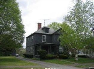 39 High St, Clinton, CT 06413