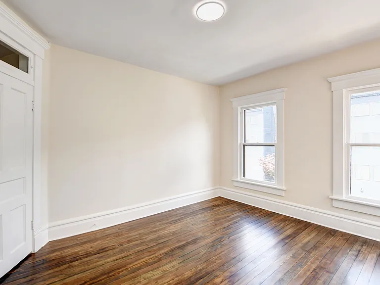 703 Franklin Ave — Photo 24