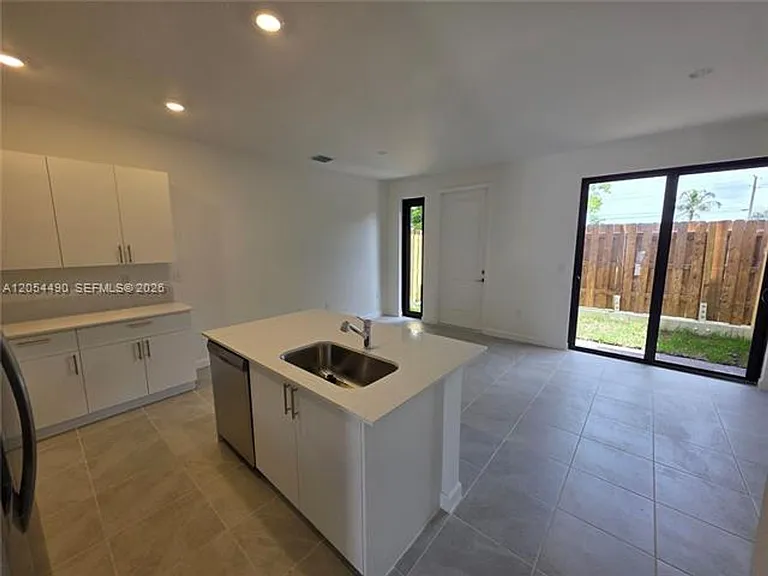 13847 SW 261st St #Townhouse 13847 — Photo 13