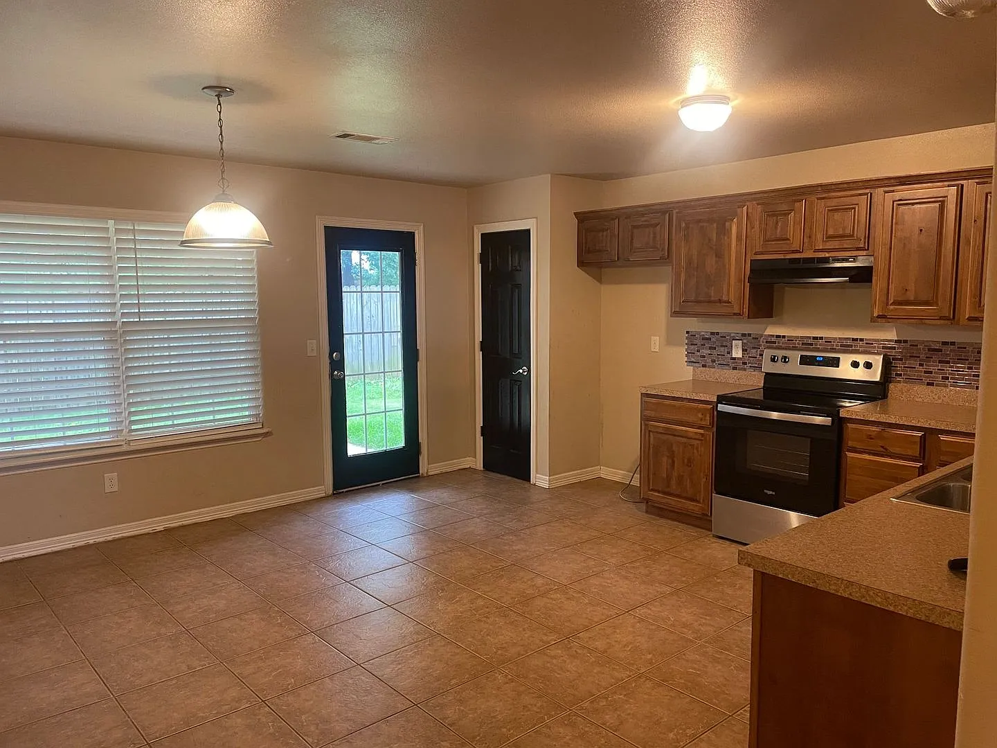 Sienna Estates 4 bedroom — Photo 3