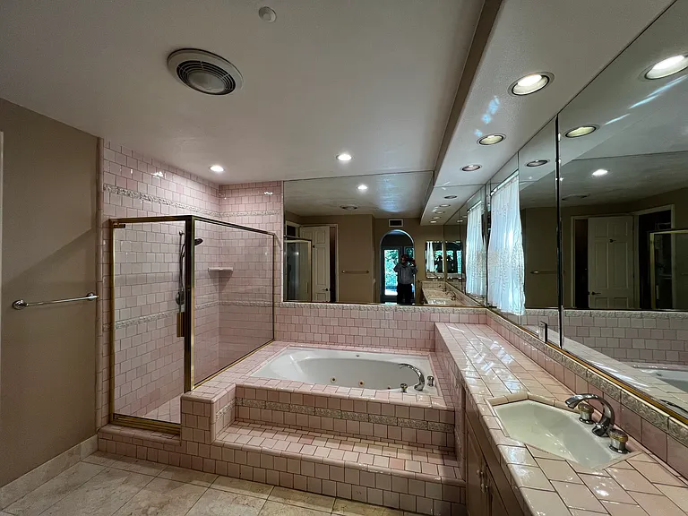 2357 Brookshire Ln — Photo 38