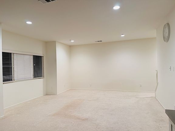 4th image of 4483 Lilac Cir