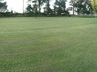 26401 Ginger Rd, Freeport, OH 43973