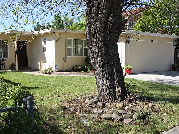 2nd image of 36719 Ruschin Dr