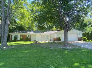 28070 Ridgebrook Rd, Farmington Hills, MI 48334