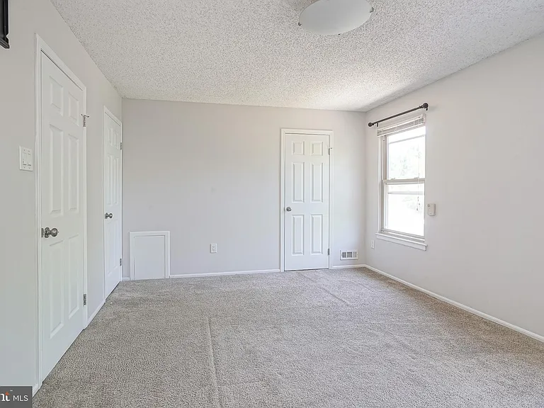 2205 Elberta Ln — Photo 19