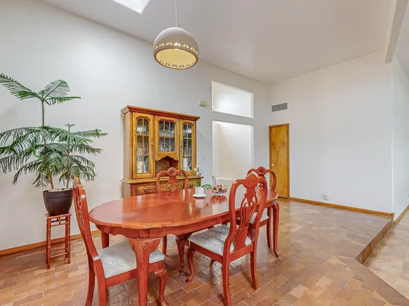 38 Herrada Rd, Santa Fe, NM 87508