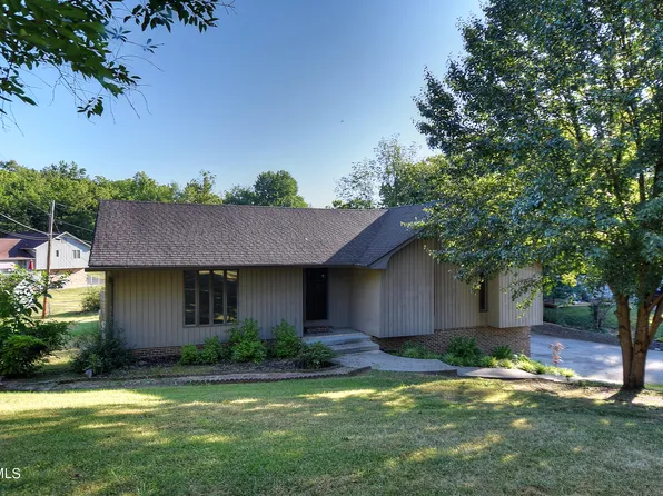 3916 Cambridge Cir, Kingsport, TN 37660