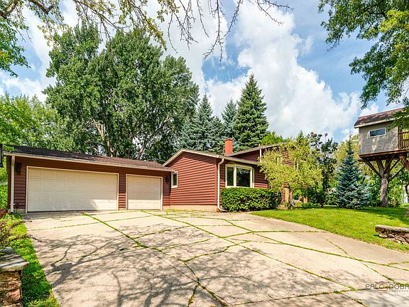 2nd image of 36696 N Grandwood Dr