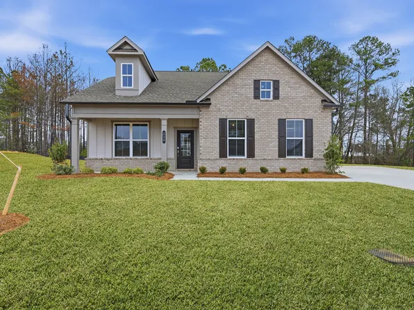 228 Flat Shoal Dr, Bonaire, GA 31005