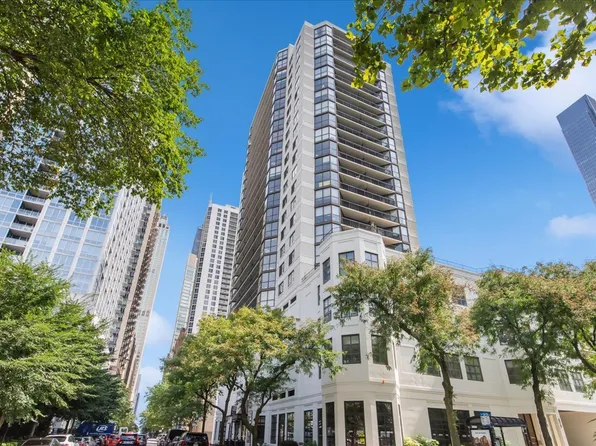 33 W Delaware Pl APT 10B, Chicago, IL 60610