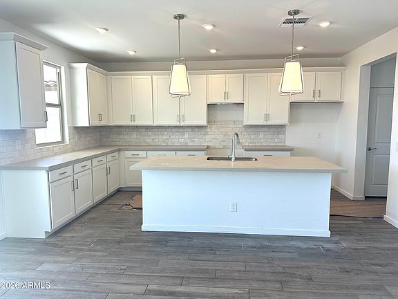 2nd image of 801 W Sparrow Drive