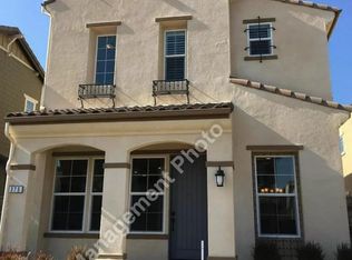 375 Calistoga Rd, Camarillo, CA 93010