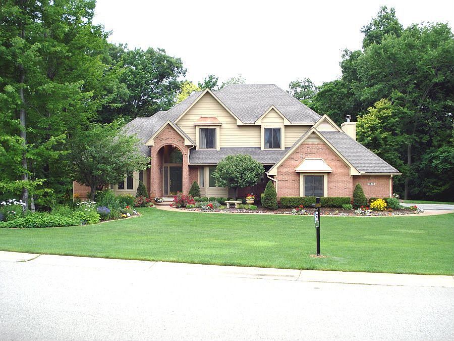 Wooded lot w/ Private Pond