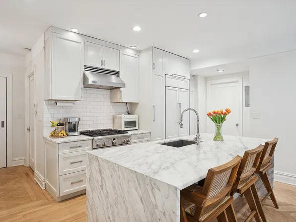 65 Montague Street image 1 of 12