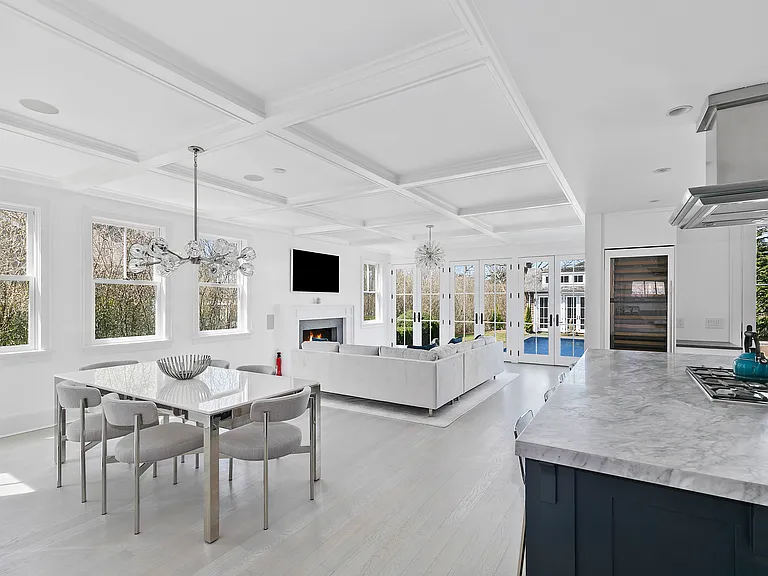 47 Layton Ave — Photo 3