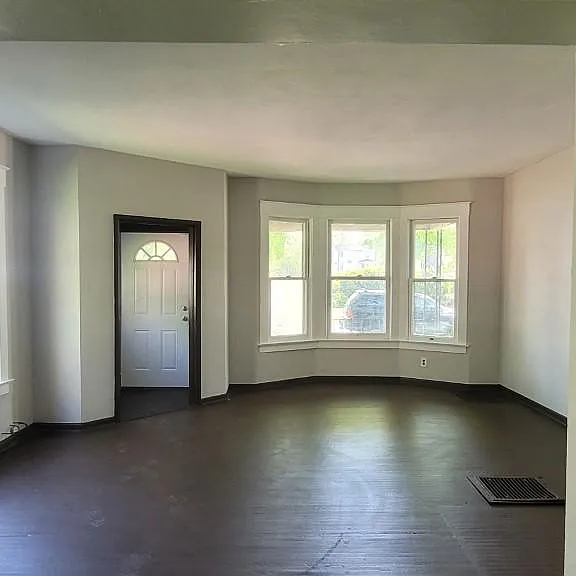 752 Euclid Ave — Photo 4