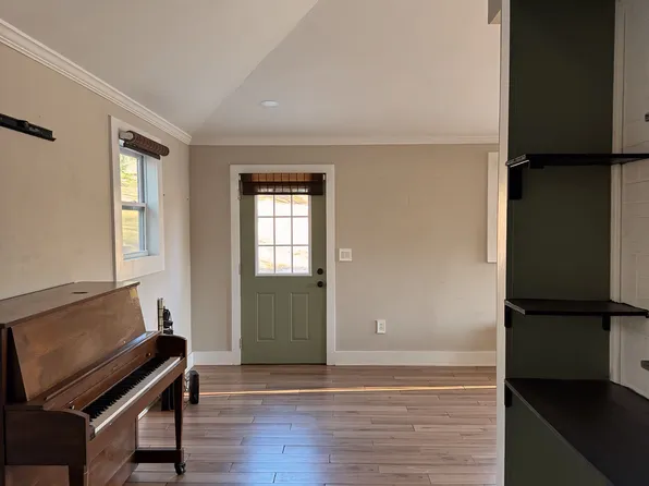 1076 Rock Pond Ln, Salisbury, NC 28146
