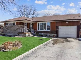 11 Southill Dr, Hamilton, ON L9A 3K4