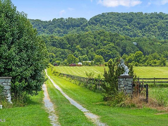 12th image of 628 Christian Bend Rd