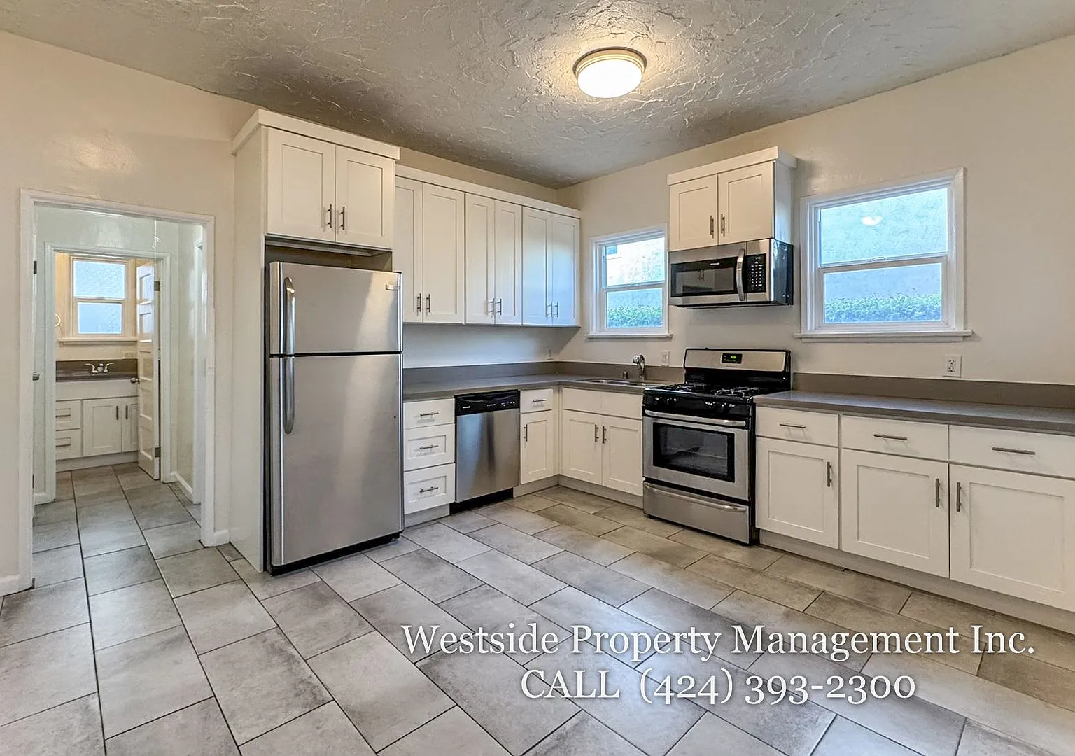 Modern Downstairs 2+1.5 Near LA Memorial Coliseum — Photo 3