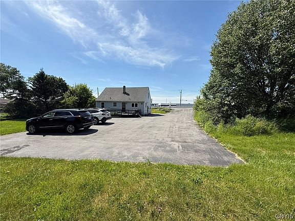 5th image of 5774 S Bay Rd