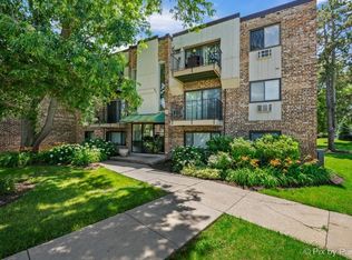 1475 N Winslowe Dr Unit 102, Palatine, IL 60074