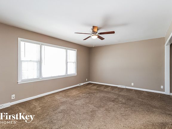 2nd image of 815 N Arapaho St