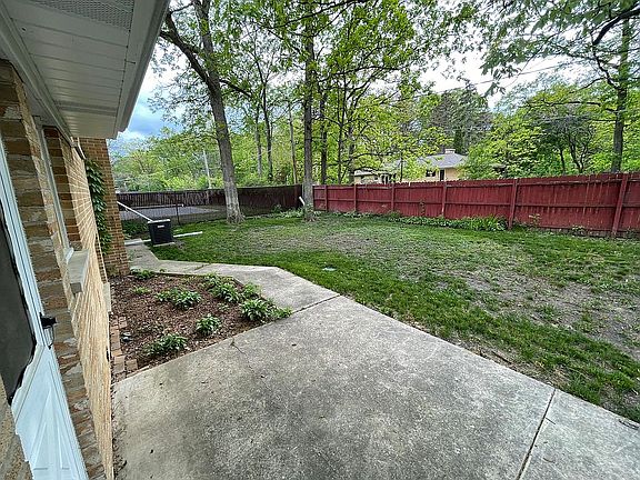 3rd image of 260 S Cedar Ave