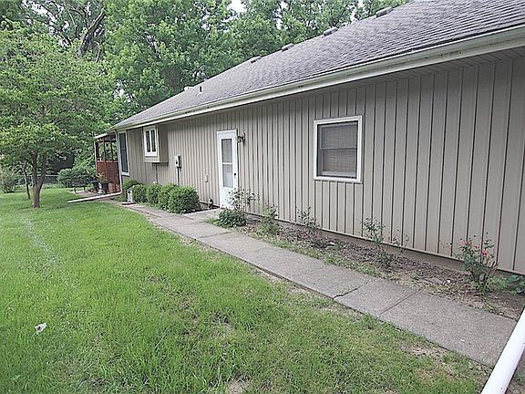 5th image of 10012 E 72nd St