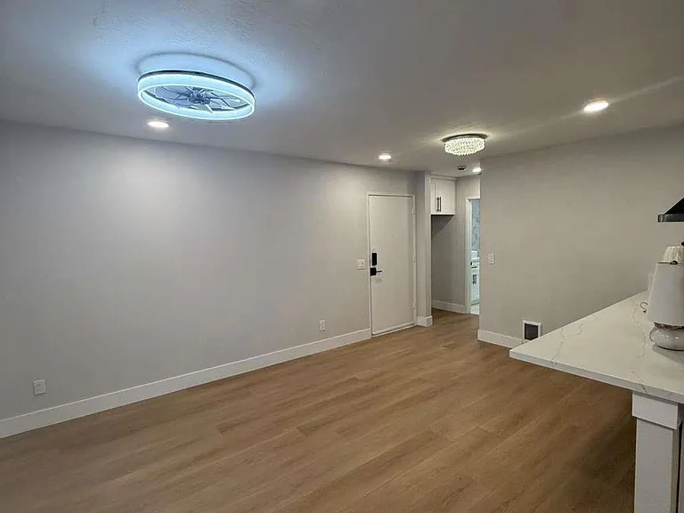 9586 Carroll Canyon Rd #264 — Photo 4