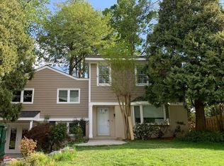 7413 Farnum St, Springfield, VA 22151