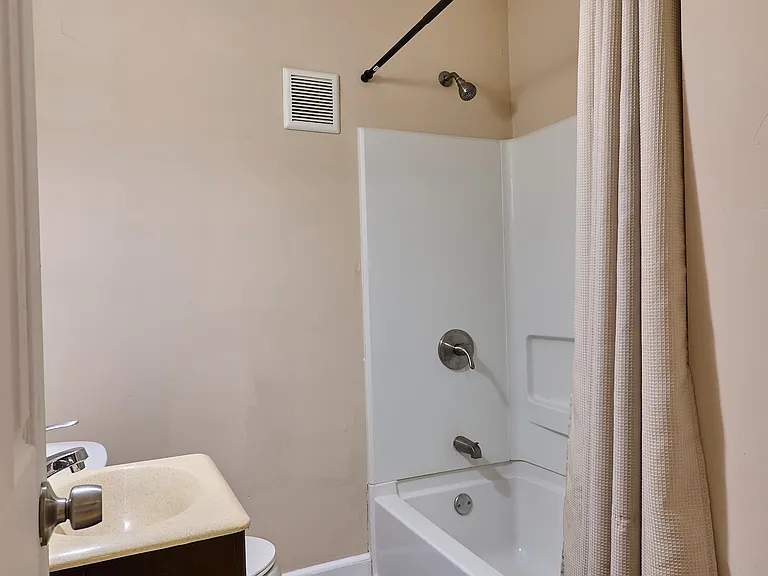 198 Court St #8 — Photo 9