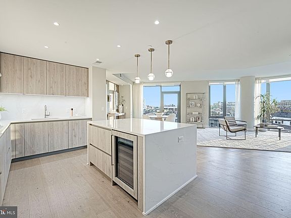 2nd image of 1201 N Royal St #601
