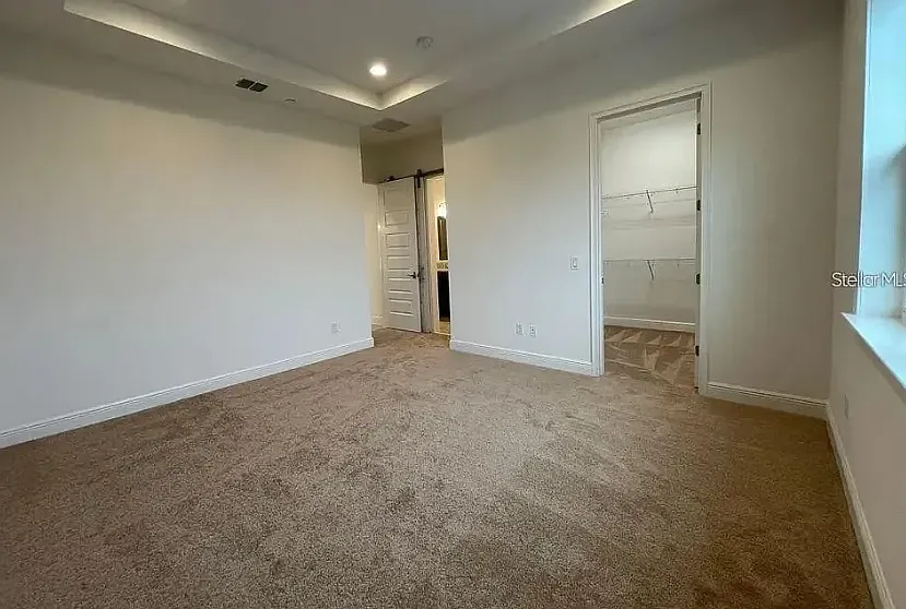 3 bed, 1708 sqft, $2,920 — Photo 2